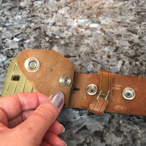 1978 Chris brass buckle genuine leather tooled belt - Picture 5 of 8